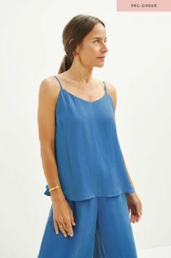 Lisbon Cupro Blouse - Slate -AMOUR VERT Sales 491 Lisbon Slate 1100 web 32038fb8 b921 4f2d 95a9 6b57c5b23096