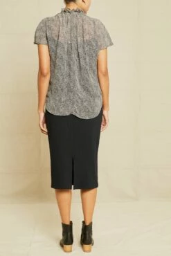 Maisie Nouveau Silk Blouse - Snow Leopard -AMOUR VERT Sales 6065 Maisie Snow Leopard 00385 web 7dd8a61a dde7 43aa ace7 3c17b7e85d6d