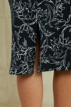 Casey Midi Skirt - Larkspur -AMOUR VERT Sales 7601CaseyLarkspur 3672 web 1a24a09f 115d 4827 83c7 856158ca9524