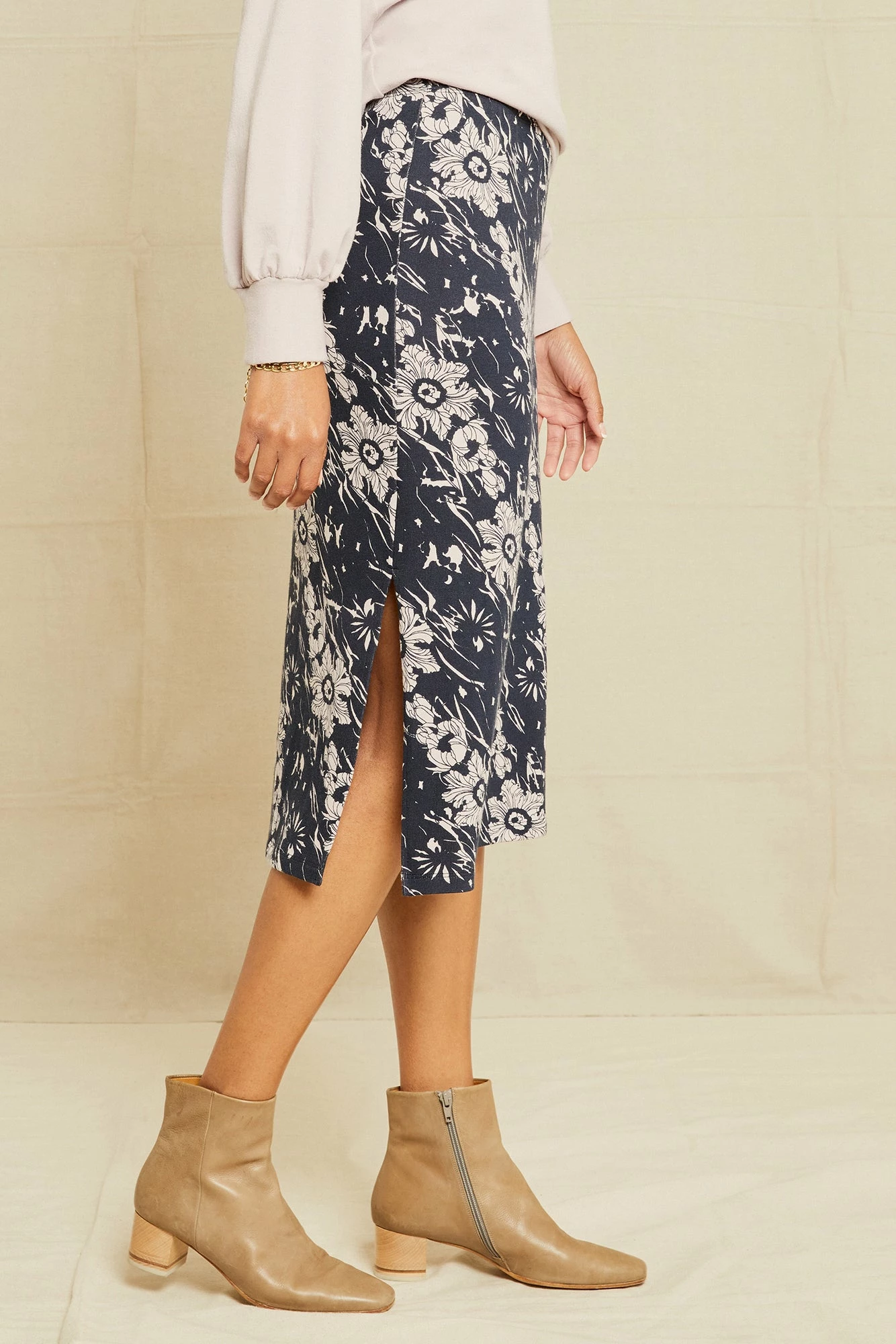 Vindy Sweater Knit Skirt 4 Vindy Sweater Knit Skirt - Image 2