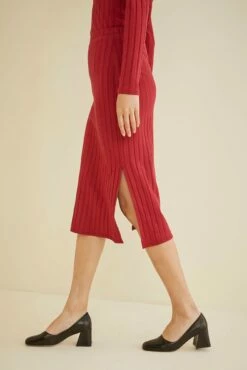 Essie Skirt 8 Essie Skirt -AMOUR VERT Sales 9627 Essie Rouge Red 1393 web