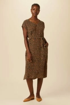 Cindra Washable Silk Midi Dress - Caramel Sauvage