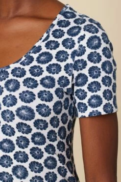 Cara Reverie Knit Tee - Calico Navy -AMOUR VERT Sales 9818R1 SS Cara Calico Navy 4