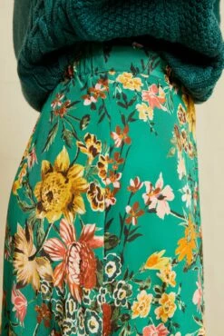 Blaze Washable Silk Skirt - Rosalind Floral -AMOUR VERT Sales 9838 Blaze Washable Silk Rosalind Floral 10924 web 835676ec 7a7d 42ed bc91 180d20b49403