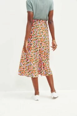 Blaze Washable Silk Skirt - Seaside Floral 12 Blaze Washable Silk Skirt - Seaside Floral -AMOUR VERT Sales 9838 Blaze Washable Silk Seaside Floral 2212 web 6b9542cb 330b 47a9 88ec 8c0ac4543076