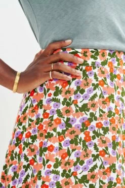 Blaze Washable Silk Skirt - Seaside Floral 13 Blaze Washable Silk Skirt - Seaside Floral -AMOUR VERT Sales 9838 Blaze Washable Silk Seaside Floral 2225 web be7a7e9d 9de1 4ac1 b3e8 fa669e62645f