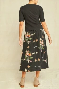 Blaze Washable Silk Skirt - Treviso Floral 8 Blaze Washable Silk Skirt - Treviso Floral -AMOUR VERT Sales 9838 Blaze Washable Silk Treviso Print 0143 web 955c066b 4976 4246 8c45 5349409eb294