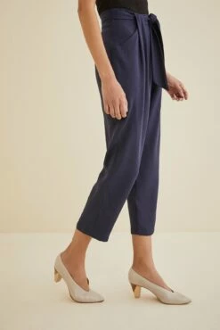 Anissa TENCEL™ Twill Pant - Navy -AMOUR VERT Sales Anissa Tencel Twill Navy 2673 web 2526d3f8 5b83 496c 9314 1d92725f35ea