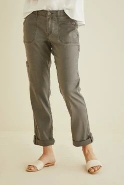 Dayla Cargo Pants -AMOUR VERT Sales Level 99 Dayla Cargo Shade 3186 web